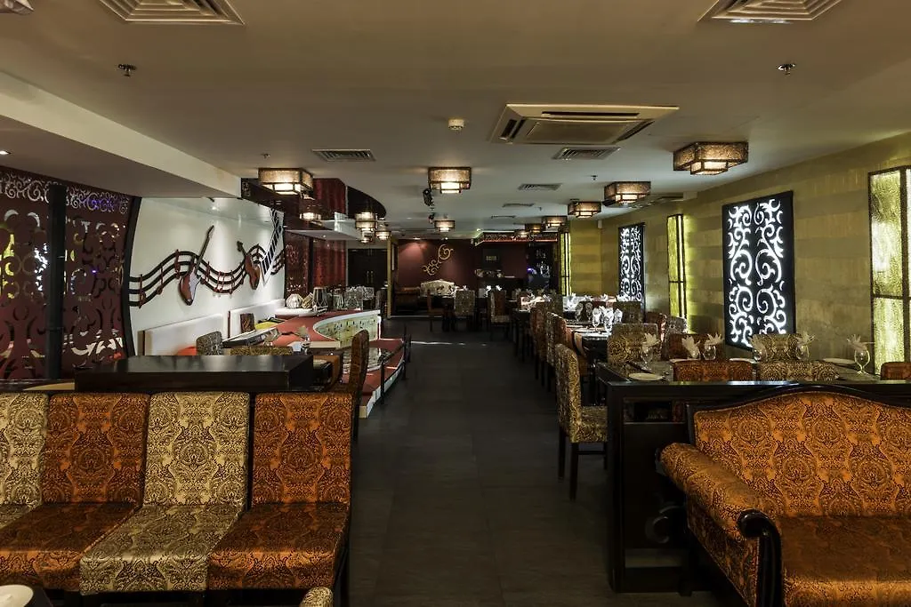 Howard Johnson Bur Dubai 3*,  United Arab Emirates