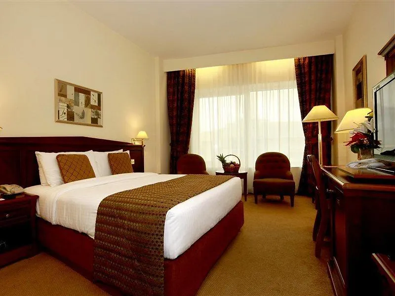 Howard Johnson Bur Dubai Hotel